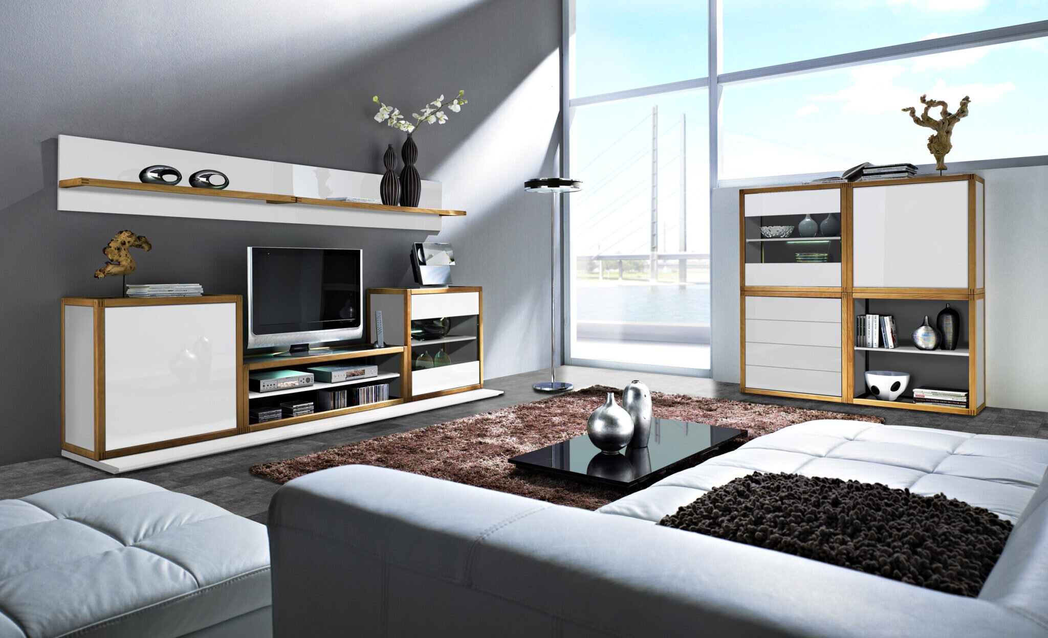 Alle Funktionen auf wenig Raum – das Highboard wird zum Blickfang